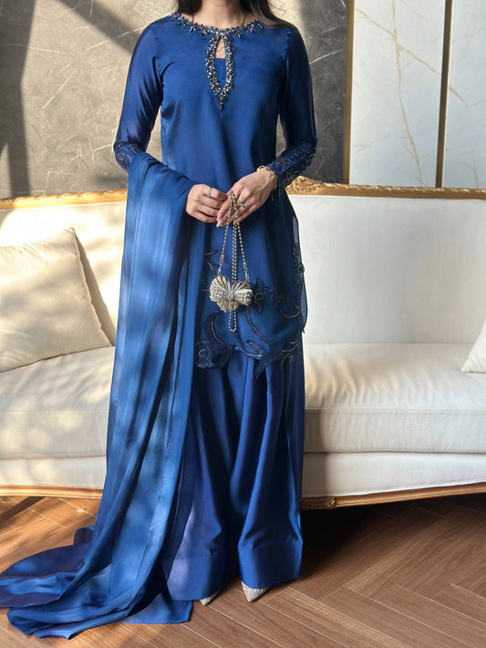 Norah - Hand-embellished neckline and embroidery on Pakistani formal dress – SCHEREZĀDE