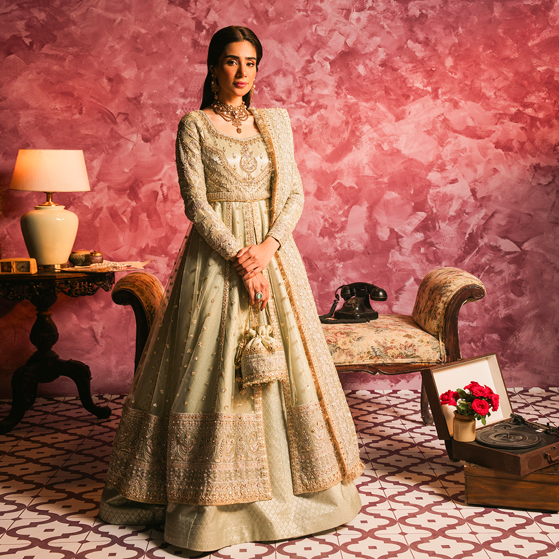 SCHEREZĀDE Editorial